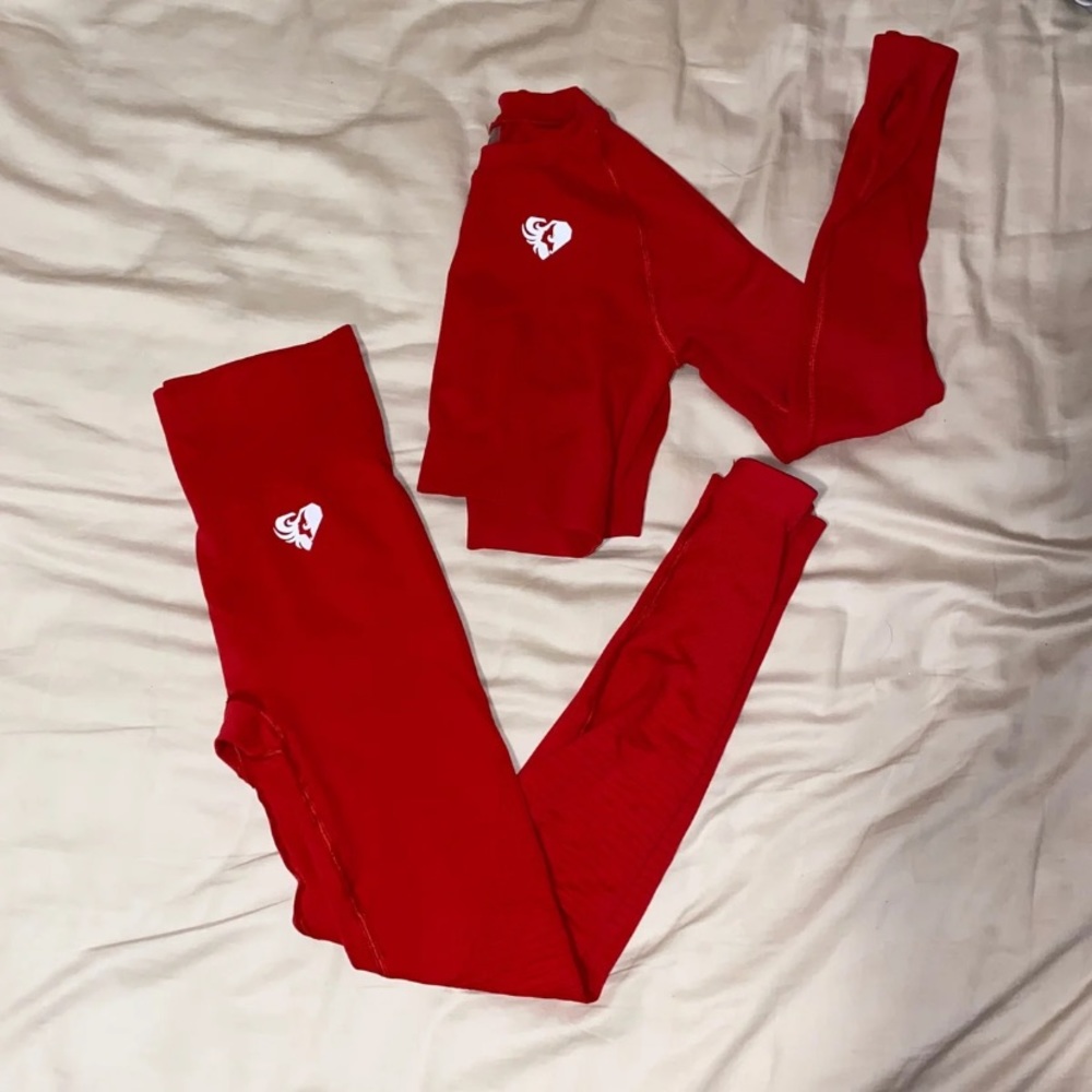 Woman’s best Red set